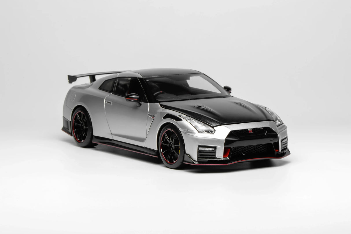 MotorHelix 1:18 Nissan GT-R NISMO (R35) Special Edition 2022 Ultimate Metal Silver