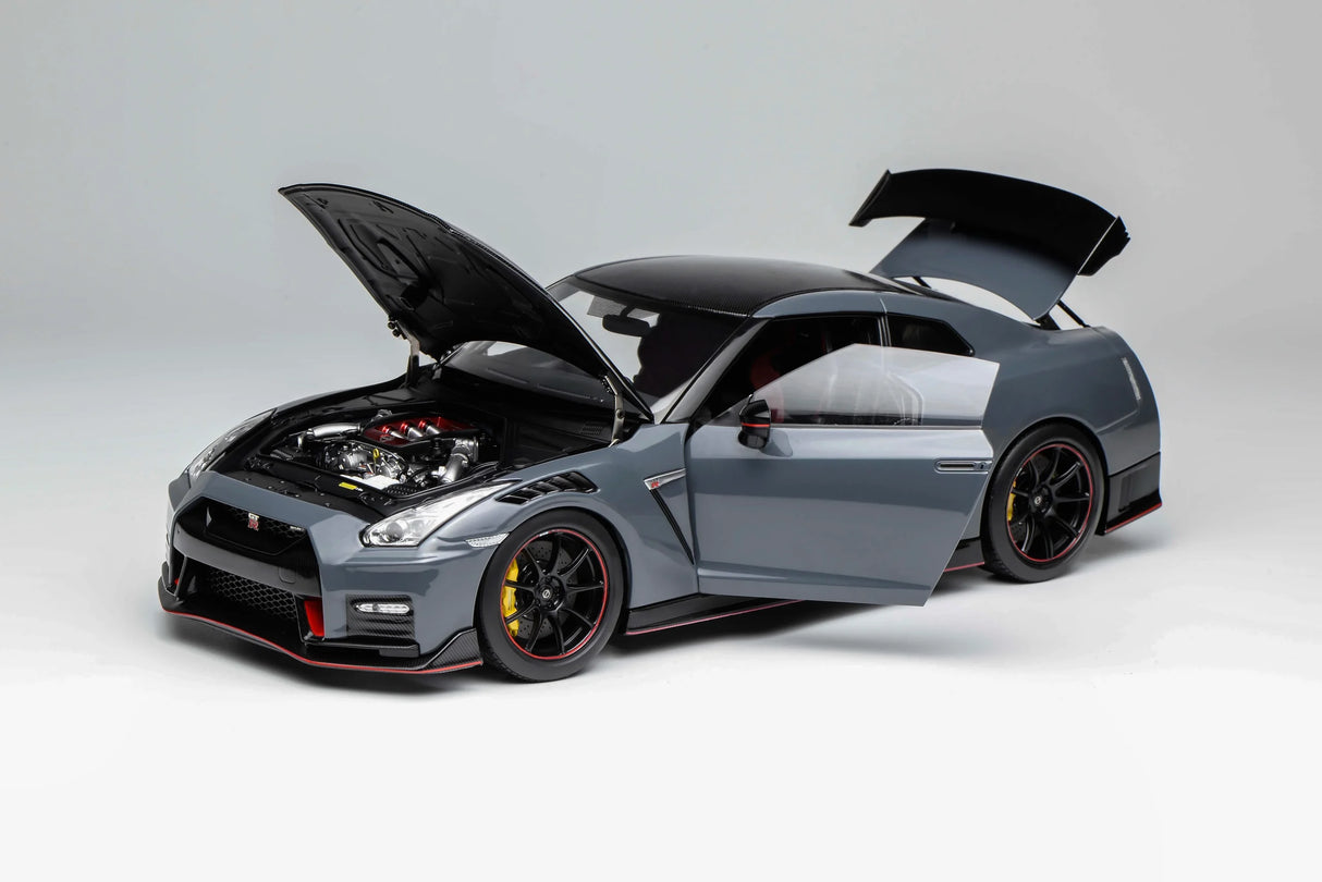 MotorHelix 1:18 Nissan GT-R NISMO (R35) Special Edition 2022 NISMO Stealth Gray