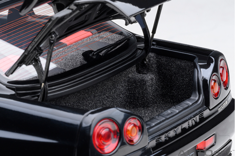 AUTOart 1:18 Nissan Skyline GT-R (R34) NISMO Z-Tune in Black Pearl