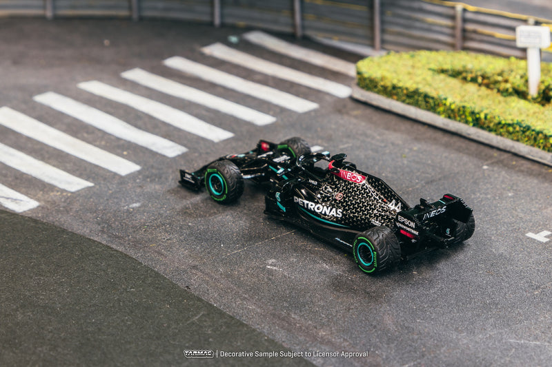 Tarmac Works 1:64 Mercedes-AMG F1 W11 EQ Performance, Turkish Grand Prix 2020 Winner, World Champion 2020, Lewis Hamilton