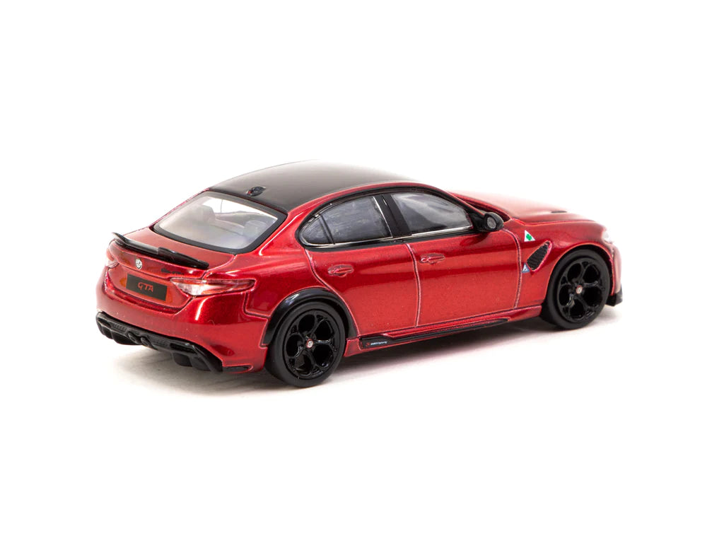 Tarmac Works 1:64 Alfa Romeo Giulia GTA in Red Metallic