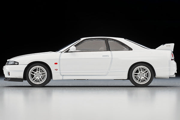 TomyTec 1:64 Nissan Skyline GT-R (BNCR33) V-Spec N1 in White