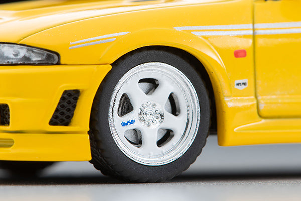 TomyTec 1:64 Nissan Skyline R33 NISMO 400R in Yellow