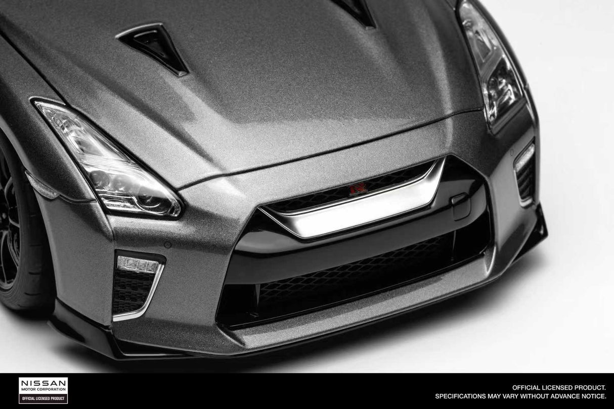 MotorHelix 1:18 Nissan Skyline GT-R Customized Version in Metallic Gray