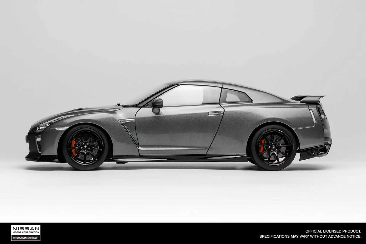 MotorHelix 1:18 Nissan Skyline GT-R Customized Version in Metallic Gray