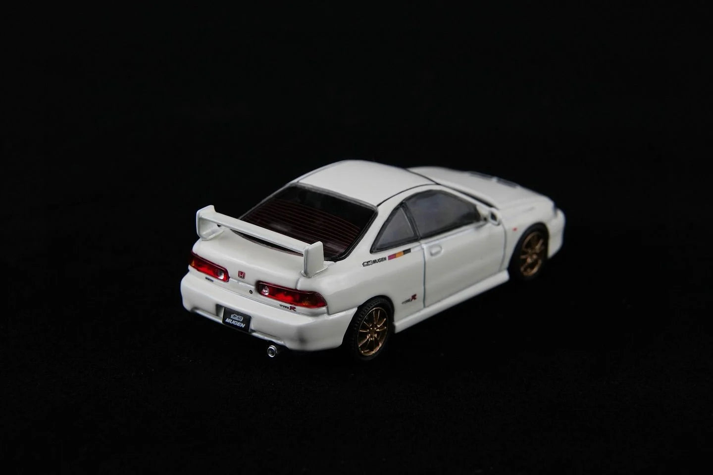 *PREORDER* MotorHelix 1:64 Honda Integra Type-R (DC2) MUGEN in Championship White