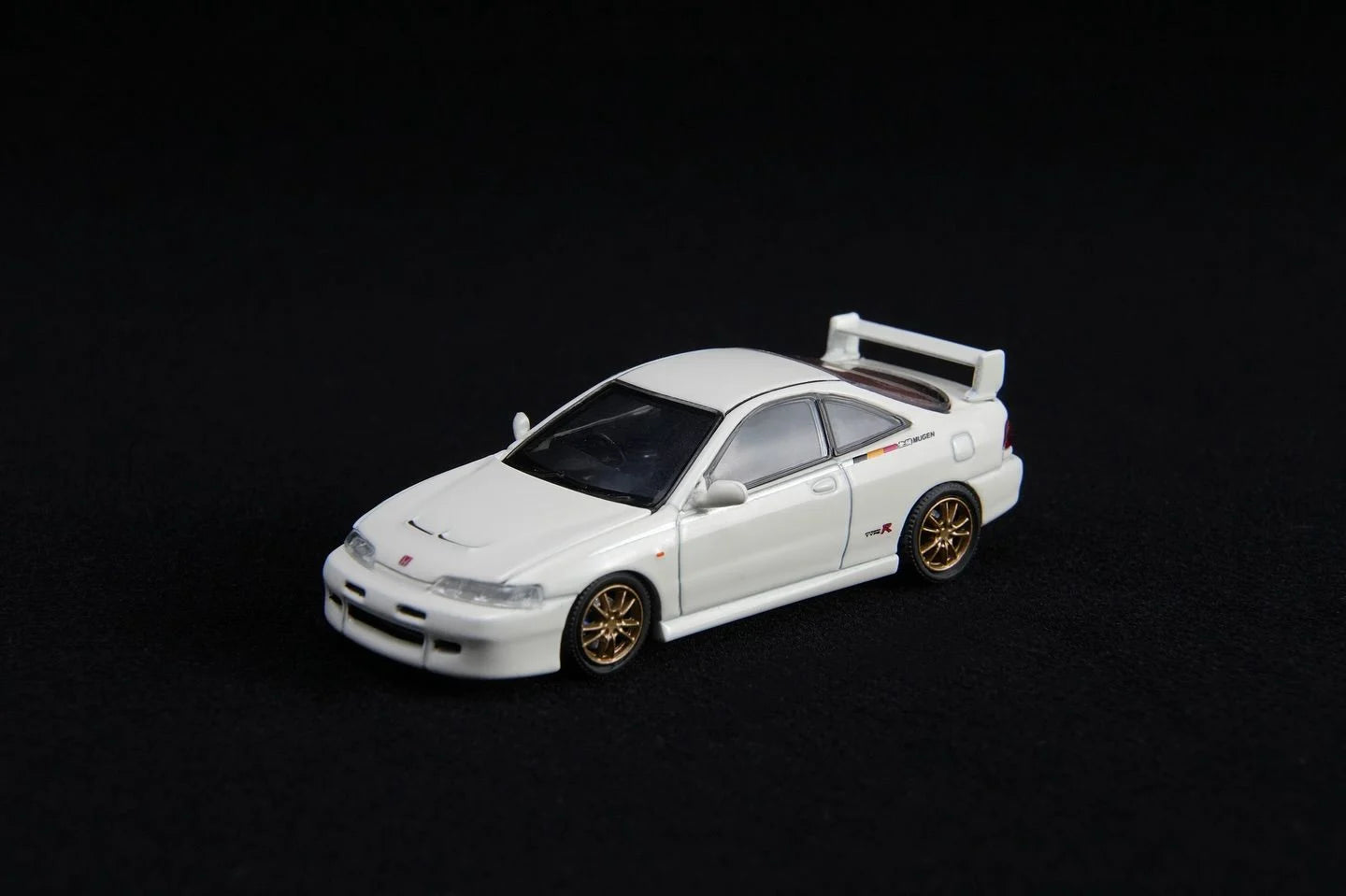 *PREORDER* MotorHelix 1:64 Honda Integra Type-R (DC2) MUGEN in Championship White