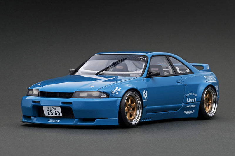 Ignition Model 1:18 Nissan Skyline GT-R (BCNR33) PANDEM in Blue with Skate Board