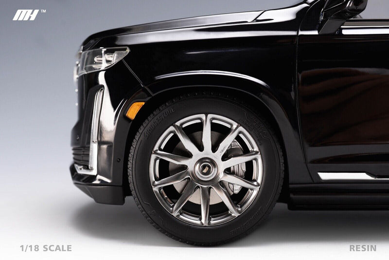 MOTORHELIX 1:18 Cadillac Escalade 2022 in Gloss Black