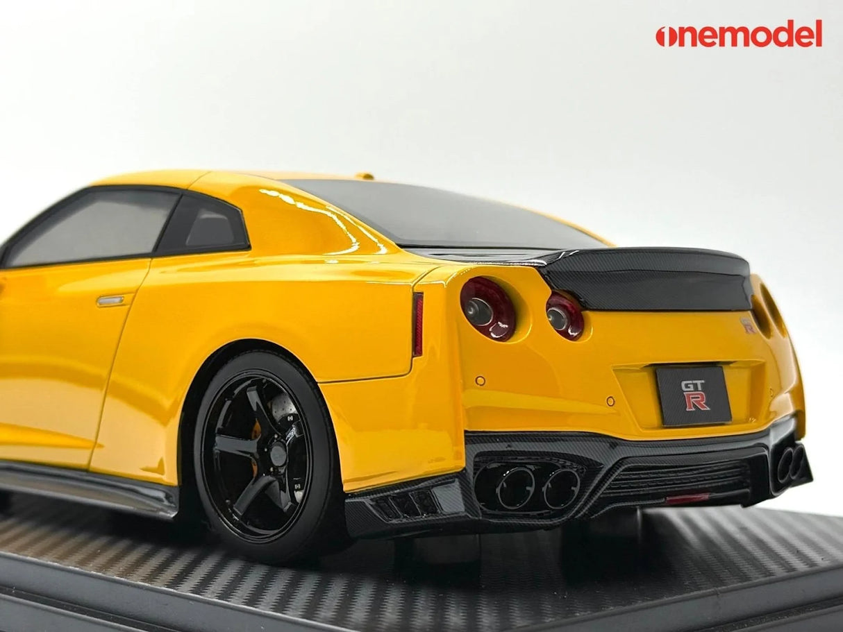 One Model 1:18 Nissan GT-R R35 Special Custom Edition in Amber Yellow