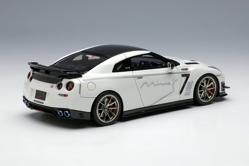 Make Up Co., Ltd / Eidolon 1:43 Nissan Skyline GT-R (2021) Mine's Edition