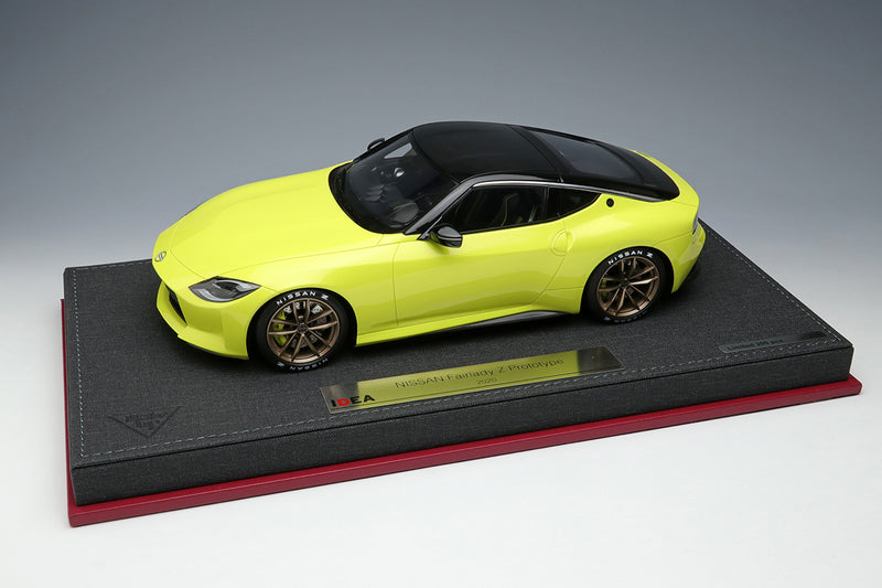 Make Up Co., Ltd / IDEA 1:18 Nissan Fairlady Z Prototype 2020 in Ikazuchi Yellow