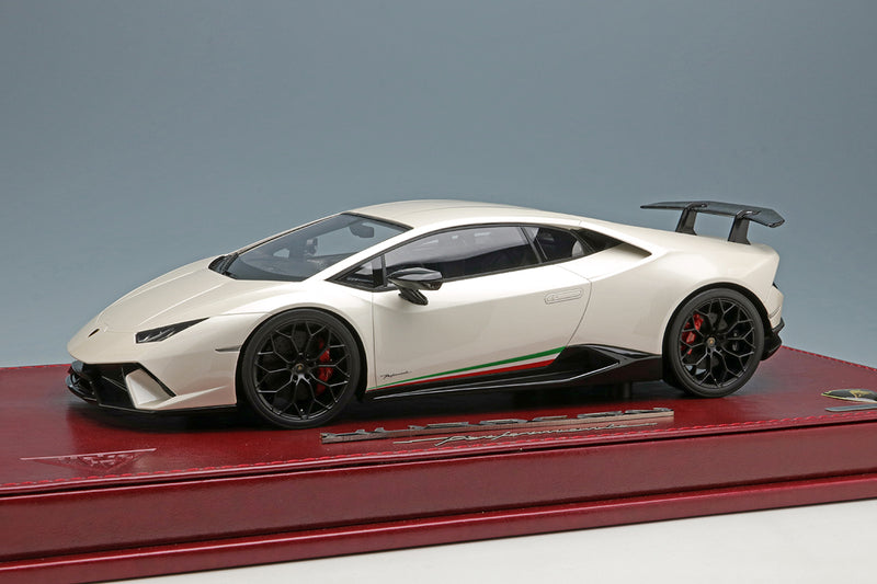 Make Up Co., Ltd / EIDOLON 1:18 Lamborghini Huracan Perfomante 2017 in Pearl White