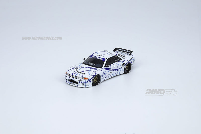 INNO Models 1:64 Nissan Skyline GT-R R32 Pandem "Toyo Tires"