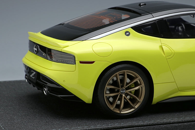 Make Up Co., Ltd / IDEA 1:18 Nissan Z "Proto spec" 2023 U.S. Specification in Ikazuchi Yellow