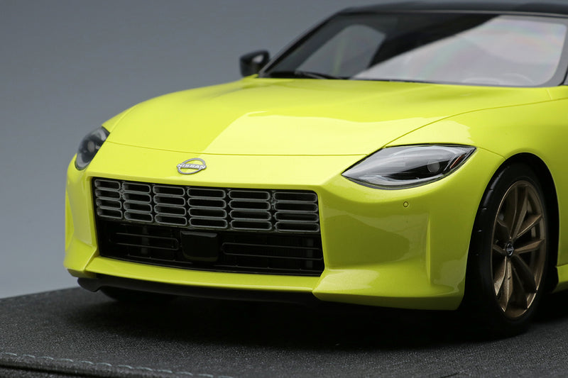 Make Up Co., Ltd / IDEA 1:18 Nissan Z "Proto spec" 2023 U.S. Specification in Ikazuchi Yellow