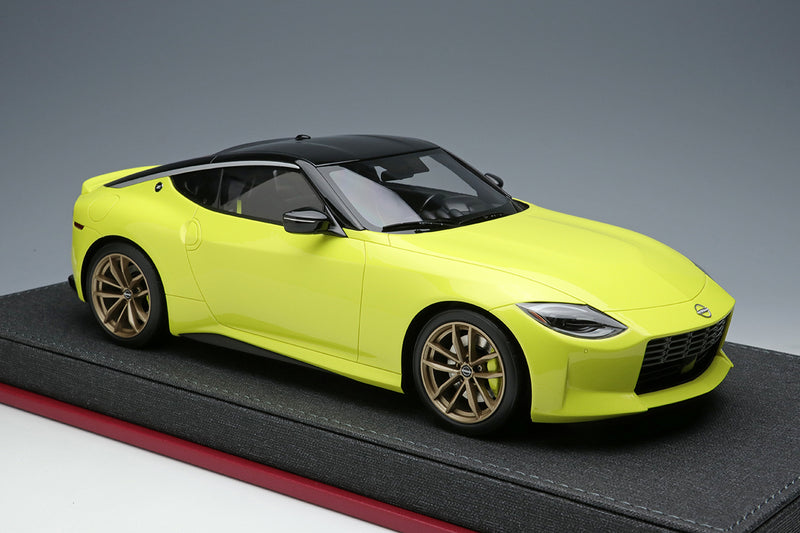 Make Up Co., Ltd / IDEA 1:18 Nissan Z "Proto spec" 2023 U.S. Specification in Ikazuchi Yellow