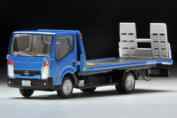 Tomytec 1:64 Nissan Atlas F24 Hanamidai Car Safety Loader Blue