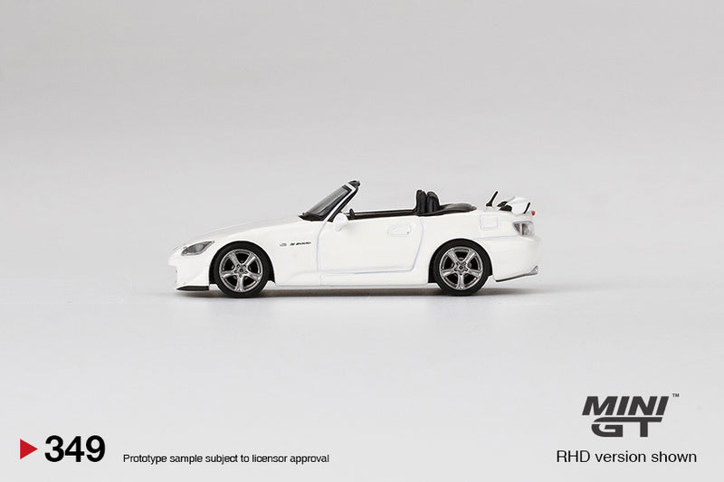 MINIGT 1:64 Honda S2000 (AP2) Type S in Grand Prix White