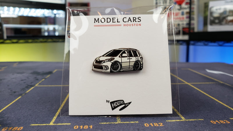 Official Model Cars Houston "TOYOTA SIENNA" Pin