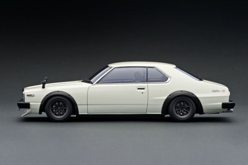 Ignition Model 1:18 Nissan Skyline 2000GT-ES (C210) White