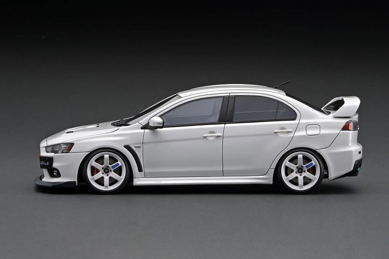 Ignition Model 1:18 Mitsubishi Lancer Evolution X (CZ4A) White