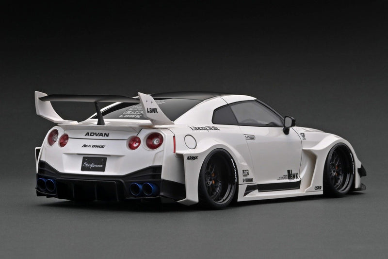 Ignition Model 1:18 Nissan GT-R GT 35GT-RR LB Works Silhouette in White