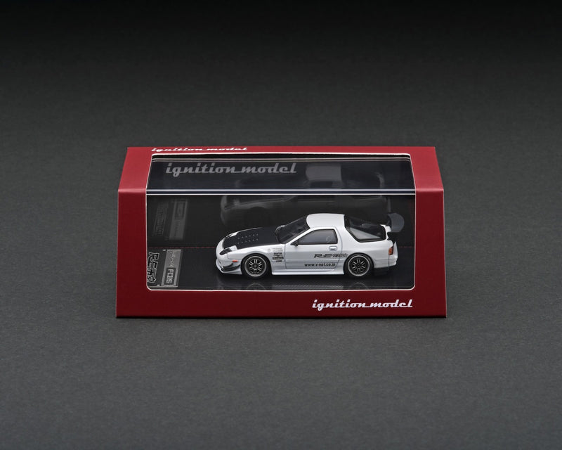 Ignition Model 1:64 Mazda RX-7 (FC3S) RE Amemiya in Matte Pearl White