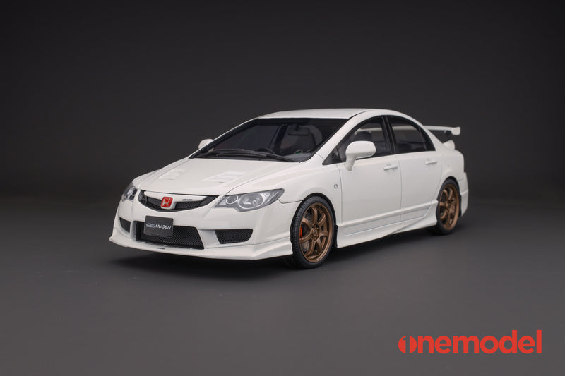 One Model 1:18 Honda Civic Type-R FD2 Mugen Late Version in White