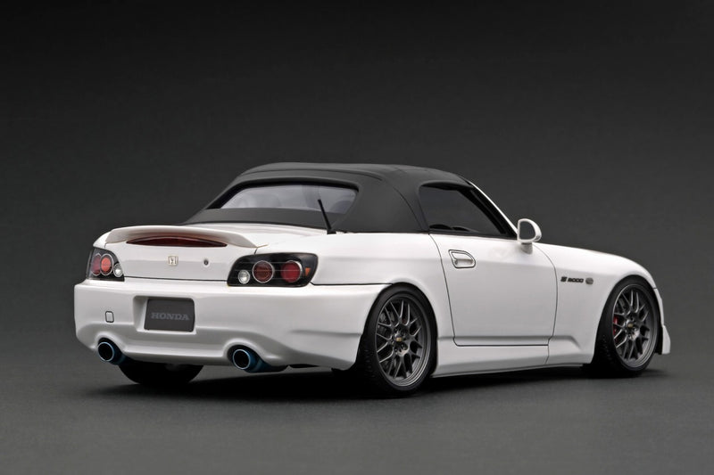 Ignition Model 1:18 Honda S2000 (AP2) in White