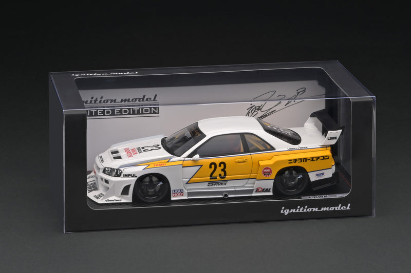 Ignition Model 1:18 Nissan Skyline (ER34) Super Silhouette LBWK in White and Yellow with Mr. Kato Figure