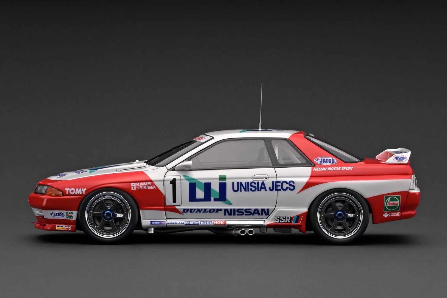 Ignition Model 1:18 Nissan Skyline GT-R (BNR32) UNISIA JECS SKYLINE(#1) 1993 JTC with Mr. Hasemi Figure