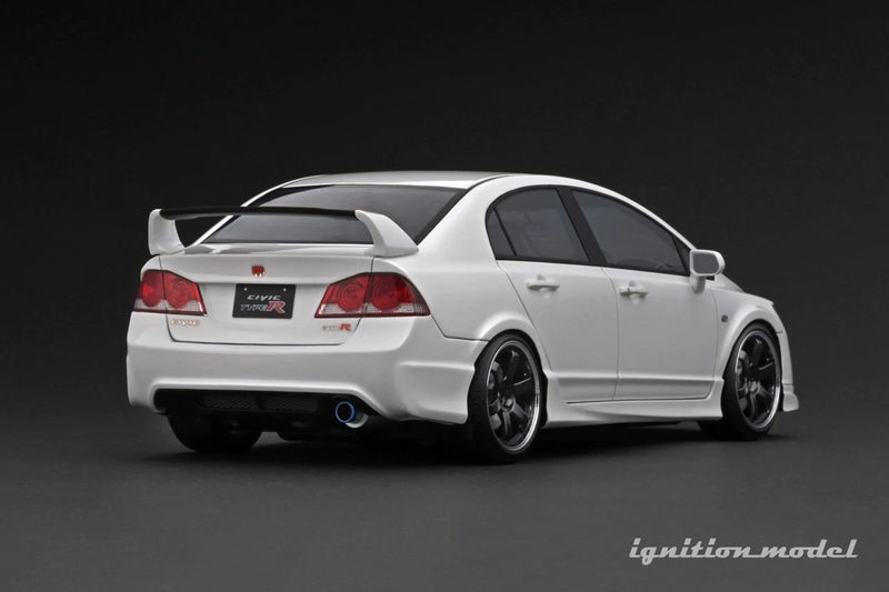 Ignition Model 1:18 Honda Civic Type-R (FD2) in White