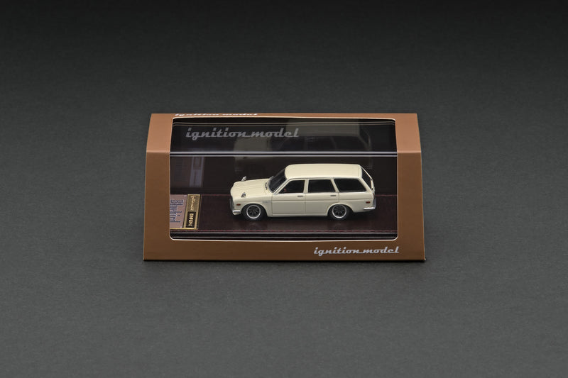 Ignition Model 1:64 Nissan Datsun Bluebird (510) Wagon in White