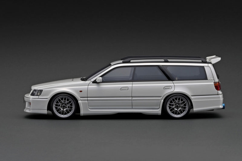 Ignition Model 1:18 Nissan Stagea 260RS (WGNC34) in Pearl White