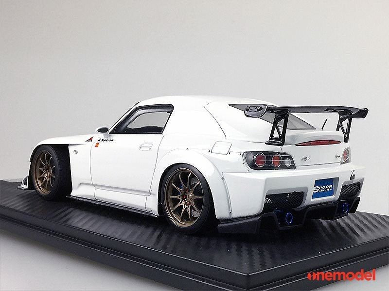 One Model 1:18 Honda AP1 S2000 Spoon Sports Street Version in Grad Prix White and Bronze Wheel