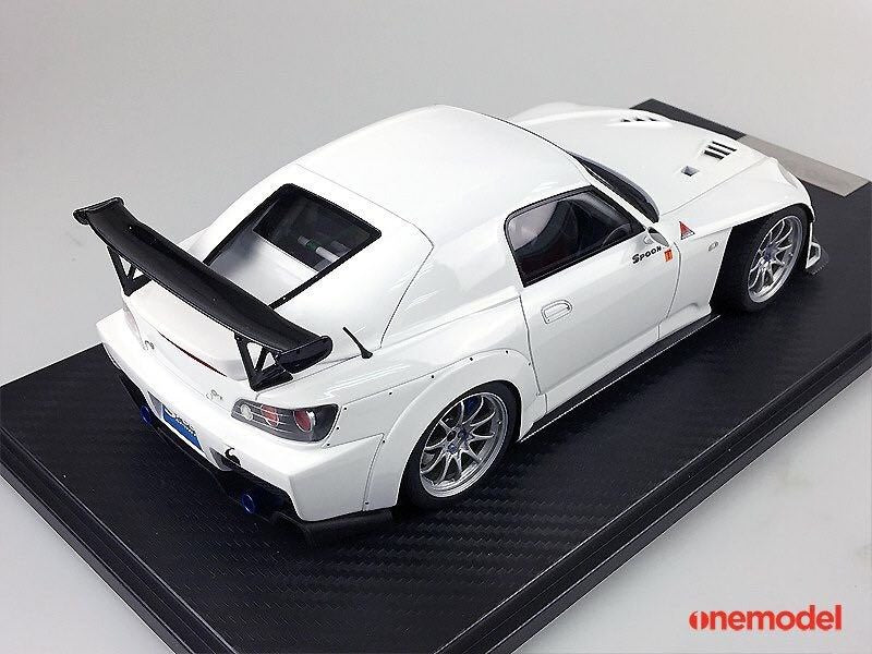 One Model 1:18 Honda AP1 S2000 Spoon Sports Street Version in Grad Prix White and Silver Wheel