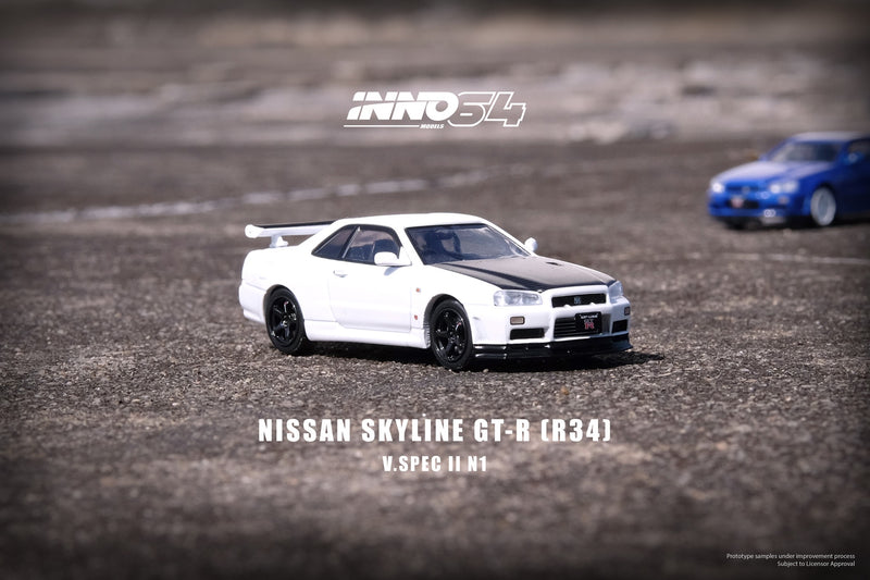 INNO64 1:64 Nissan Skyline GTR (R34) V-Spec II N1 in White