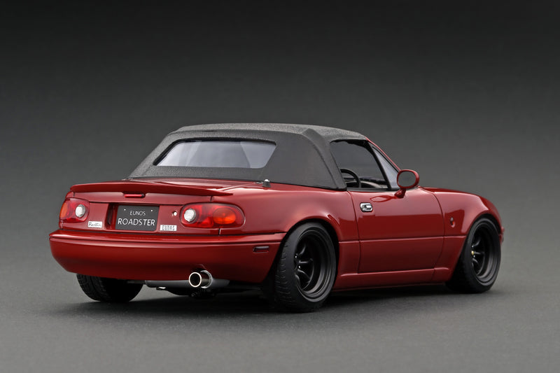 Ignition Model 1:18 Mazda EUNOS Roadster (NA) in Red