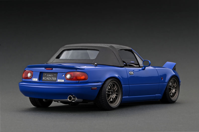 Ignition Model 1:18 Mazda EUNOS Roadster (NA) in Blue