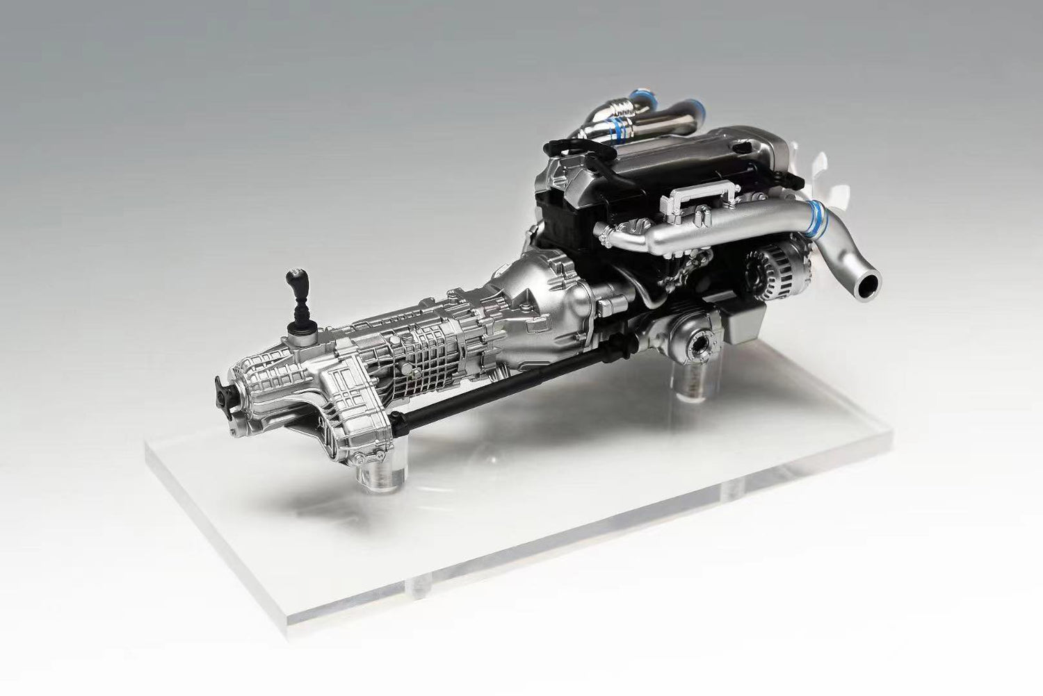 MotorHelix 1:12 Nissan Skyline GT-R (R34) Z-Tune in Silver