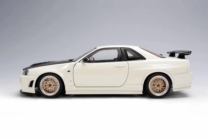 MOTORHELIX 1:18 Nissan Skyline GT-R (R34) Z-Tune in White