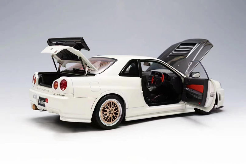 MOTORHELIX 1:18 Nissan Skyline GT-R (R34) Z-Tune in White