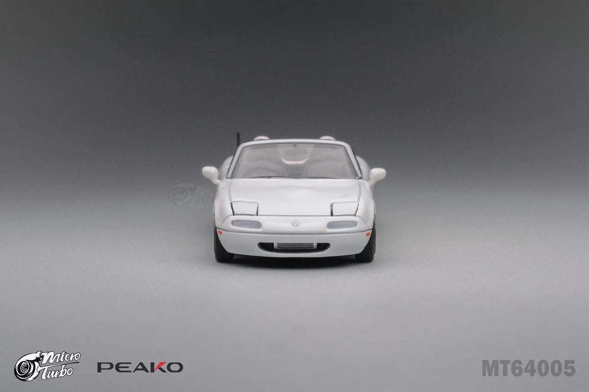 Peako Models / Micro Turbo 1:64 Mazda EUNOS Roadster NA Customized Version in White with Pop Up Headlights