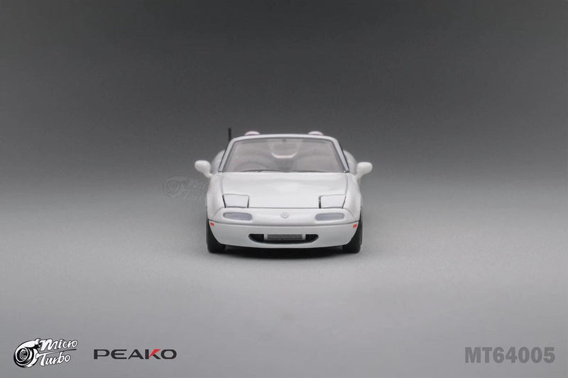 Peako Models / Micro Turbo 1:64 Mazda EUNOS Roadster NA Customized Version in White with Pop Up Headlights