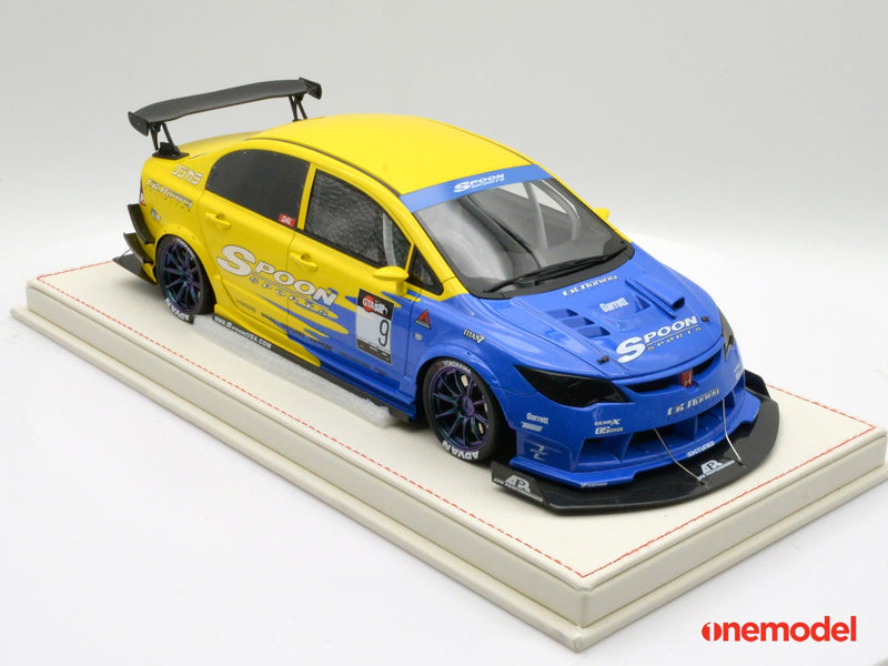 One Model 1:18 Honda Civic Type-R FD2 Spoon Sports Center Drive