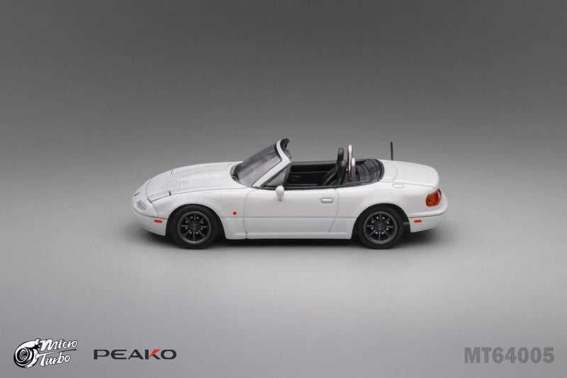 Peako Models / Micro Turbo 1:64 Mazda EUNOS Roadster NA Customized Version in White with Pop Up Headlights