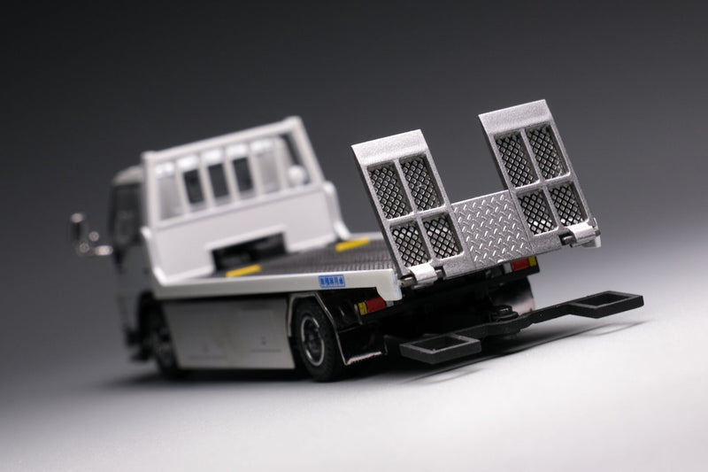 Peako Model x YES Model Flatbed Tow Truck in White V2