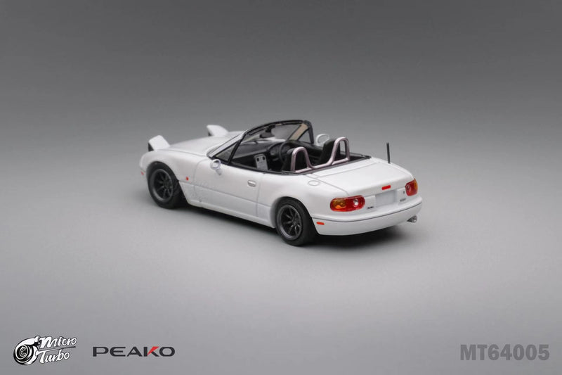 Peako Models / Micro Turbo 1:64 Mazda EUNOS Roadster NA Customized Version in White with Pop Up Headlights