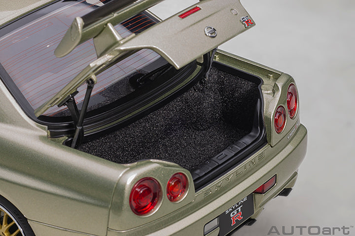 AUTOart 1:18 Nissan Skyline GT-R (R34) V-Spec II "NUR" in Millennium Jade with BBS LM Wheels